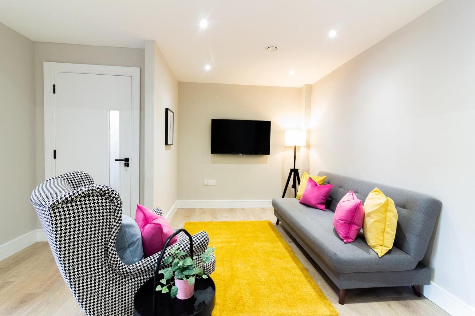 Guestready - Encantando O Apartamento 2Br No Newmarket Hall Dublin Bagian luar foto