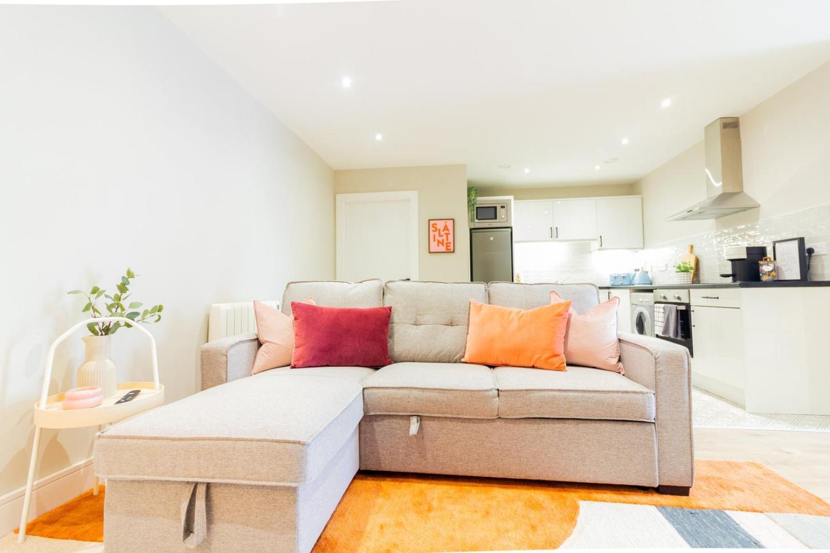 Guestready - Encantando O Apartamento 2Br No Newmarket Hall Dublin Bagian luar foto